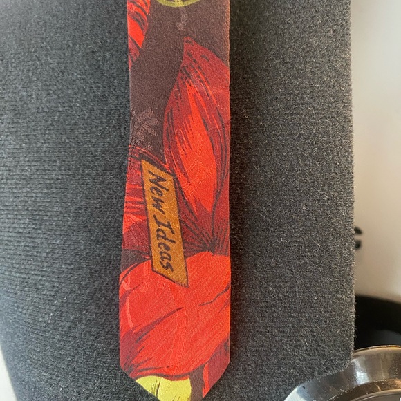 Andre Valentino New Ideas Floral Men's Tie 56in - Picture 4 of 6